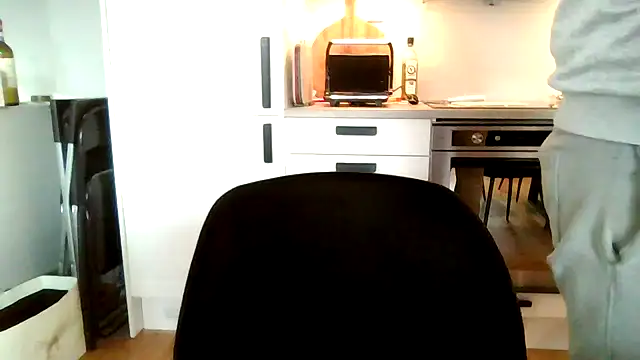 aleksergira online show from December 11, 2024, 10:47 am