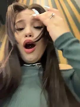 Chloe  Moon online show from October 24, 2025, 1:10 pm