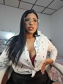 Snapshot of Aniee_Leeee chatting on March 1, 2025, 7:37 pm Aniee Leeee online show from March 1, 2025, 7:37 pm