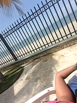 Snapshot of Aniee_Leeee chatting on February 4, 2025, 5:01 pm Aniee Leeee online show from February 4, 2025, 5:01 pm