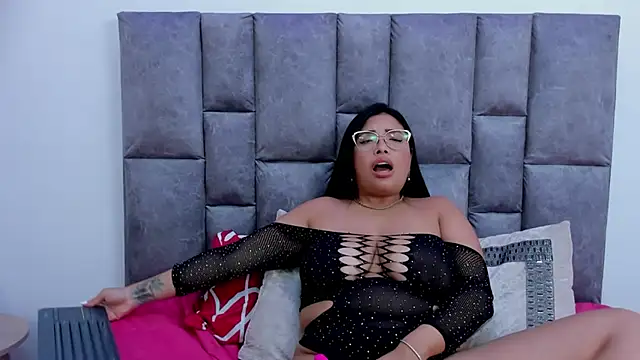 Snapshot of Aniee_Leeee chatting on January 18, 2025, 4:37 am Aniee Leeee online show from January 18, 2025, 4:37 am