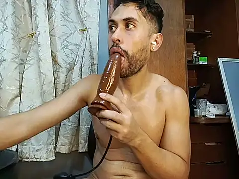 Raziel X online show from February 1, 2025, 4:24 am