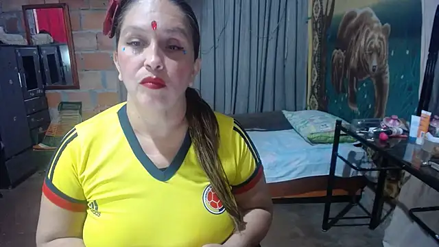 Snapshot of mom_son_dirty chatting on July 3, 2026, 10:27 pm mom son dirty online show from July 3, 2026, 10:27 pm