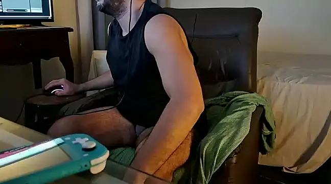 LUH133 online show from December 3, 2024, 1:03 am