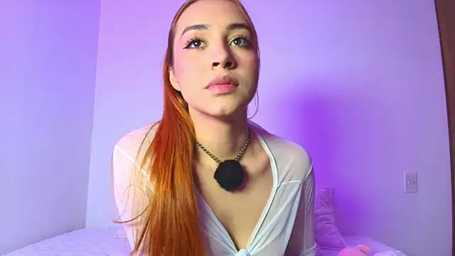 Snapshot of PollyGrey_ chatting on December 20, 2025, 1:52 am PollyGrey online show from December 20, 2025, 1:52 am