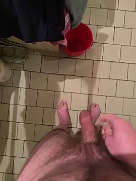 Snapshot of Tomkitomkii chatting on February 16, 2025, 8:10 am Tomkitomkii online show from February 16, 2025, 8:10 am