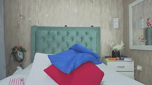 Snapshot of Marcelaa_fox chatting on November 4, 2025, 7:39 pm Marcelaa fox online show from November 4, 2025, 7:39 pm