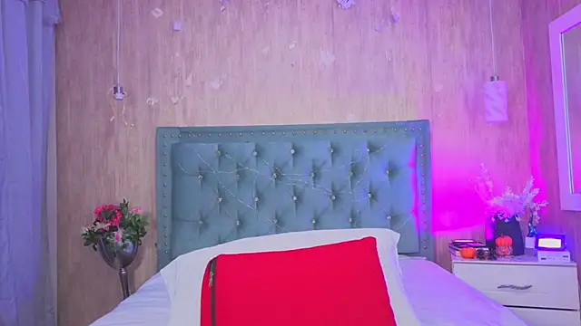 Snapshot of Marcelaa_fox chatting on November 8, 2025, 8:56 pm Marcelaa fox online show from November 8, 2025, 8:56 pm