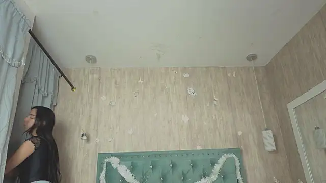 Snapshot of Marcelaa_fox chatting on December 5, 2025, 8:17 pm Marcelaa fox online show from December 5, 2025, 8:17 pm