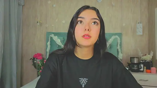 Marcelaa fox online show from December 17, 2025, 7:41 pm