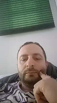 Snapshot of poldek38 chatting on March 16, 2025, 5:25 am poldek38 online show from March 16, 2025, 5:25 am