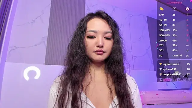 Snapshot of 1_love_8 chatting on March 9, 2025, 7:26 pm 1 love 8 online show from March 9, 2025, 7:26 pm