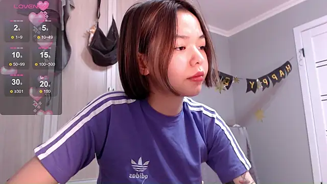 Snapshot of osaka_nia chatting on February 26, 2025, 7:42 pm osaka nia online show from February 26, 2025, 7:42 pm