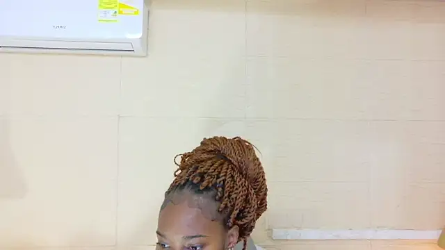 Chocolatte bar online show from September 30, 2025, 2:01 pm