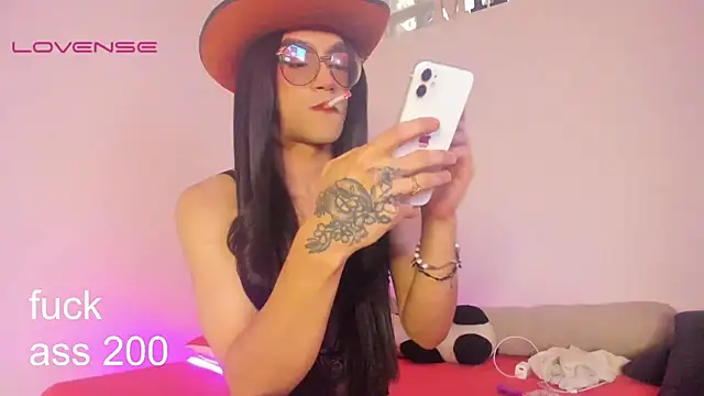 melissa hot22 online show from October 28, 2025, 9:25 pm