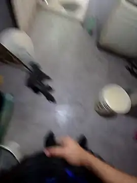 Snapshot of Alva14cm chatting on February 5, 2026, 6:37 pm Alva14cm online show from February 5, 2026, 6:37 pm