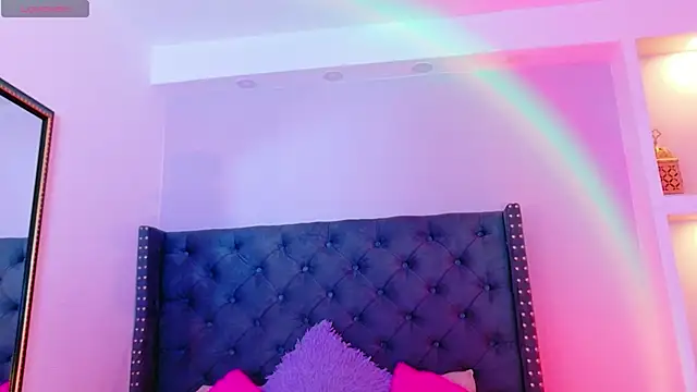 CamiEstrada online show from January 17, 2026, 10:46 pm