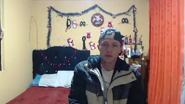 Snapshot of smith_lechosoxxx chatting on December 16, 2025, 9:46 am smith lechosoxxx online show from December 16, 2025, 9:46 am