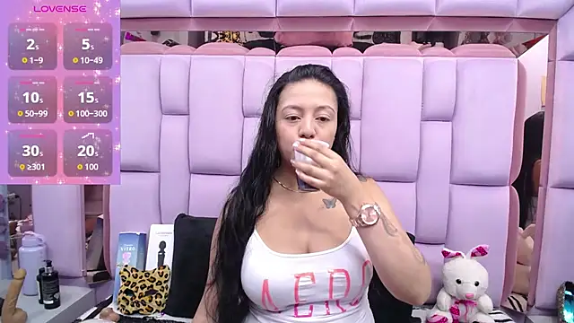 Snapshot of slut_anal_ chatting on December 2, 2025, 6:20 pm slut anal online show from December 2, 2025, 6:20 pm