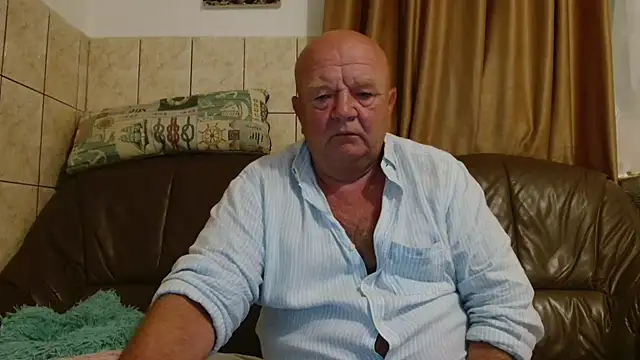 fullballs6 online show from September 10, 2025, 2:21 am