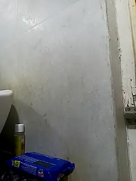 wildfox566 online show from March 9, 2026, 4:05 am