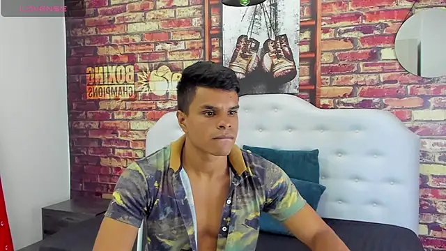 Snapshot of Derek_Lustfordx chatting on September 29, 2025, 11:27 am Derek Lustfordx online show from September 29, 2025, 11:27 am