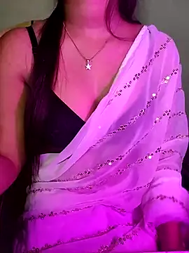 Snapshot of QueenOfHeart_07 chatting on February 15, 2025, 6:01 pm QueenOfHeart 07 online show from February 15, 2025, 6:01 pm