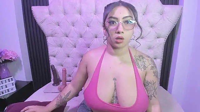 Snapshot of Sexy_cristall_ chatting on March 9, 2026, 8:45 pm Sexy cristall online show from March 9, 2026, 8:45 pm
