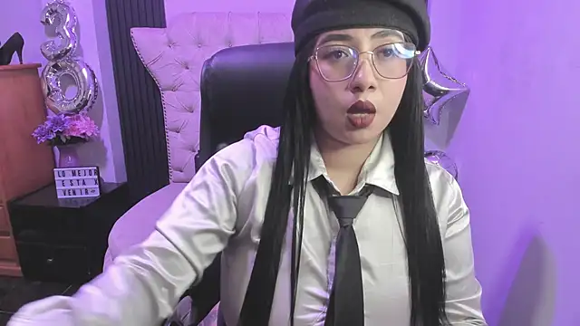 Snapshot of Sexy_cristall_ chatting on May 7, 2026, 10:13 pm Sexy cristall online show from May 7, 2026, 10:13 pm