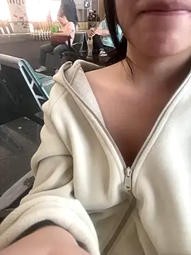 zqq5522 online show from December 4, 2025, 8:46 am