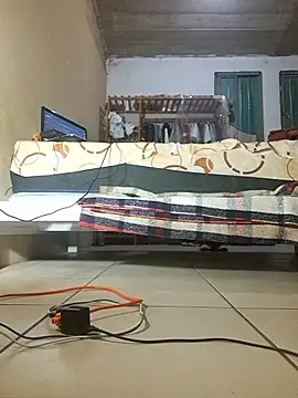 Snapshot of vergapeludaaa chatting on January 14, 2026, 4:27 am vergapeludaaa online show from January 14, 2026, 4:27 am