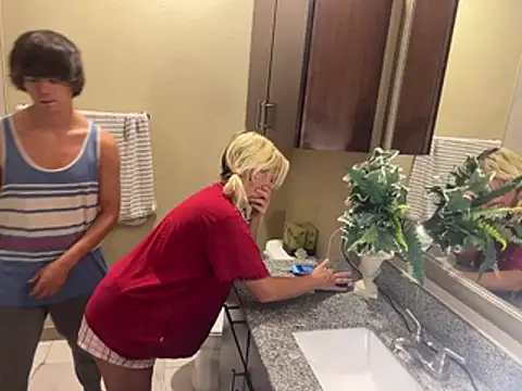 girlfriendmissy online show from July 10, 2026, 10:32 pm