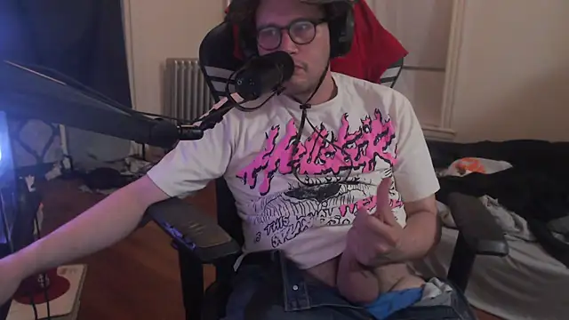 chicostick413 online show from October 8, 2025, 11:27 pm