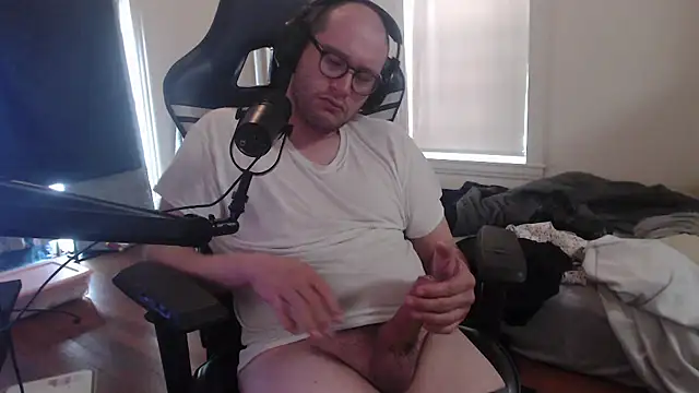 chicostick413 online show from September 18, 2025, 3:37 pm