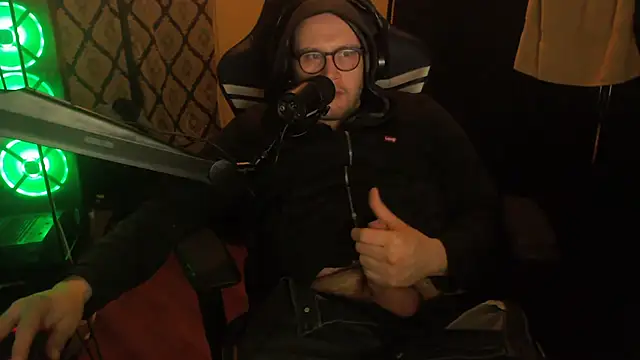 chicostick413 online show from February 13, 2026, 2:00 am