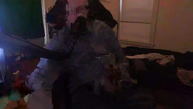 chicostick413 online show from October 2, 2025, 9:40 pm