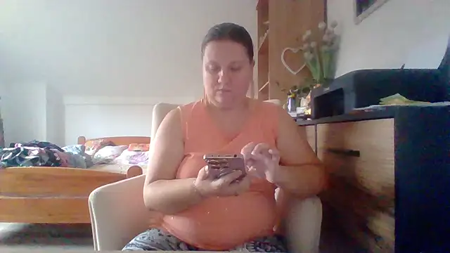 Snapshot of ReifeVenna chatting on September 24, 2025, 2:56 pm ReifeVenna online show from September 24, 2025, 2:56 pm