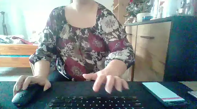 Snapshot of ReifeVenna chatting on January 23, 2025, 1:56 pm ReifeVenna online show from January 23, 2025, 1:56 pm