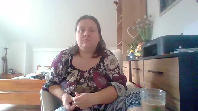 Snapshot of ReifeVenna chatting on September 11, 2025, 10:04 am ReifeVenna online show from September 11, 2025, 10:04 am