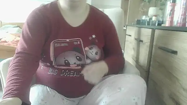 Snapshot of ReifeVenna chatting on March 4, 2025, 6:15 am ReifeVenna online show from March 4, 2025, 6:15 am