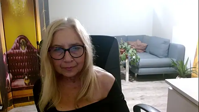 sofia xkiss online show from November 26, 2025, 2:50 pm