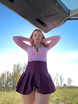 justmila online show from October 29, 2025, 10:03 am