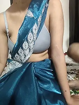 Snapshot of Indian_Carolina chatting on July 10, 2026, 3:39 am Indian Carolina online show from July 10, 2026, 3:39 am