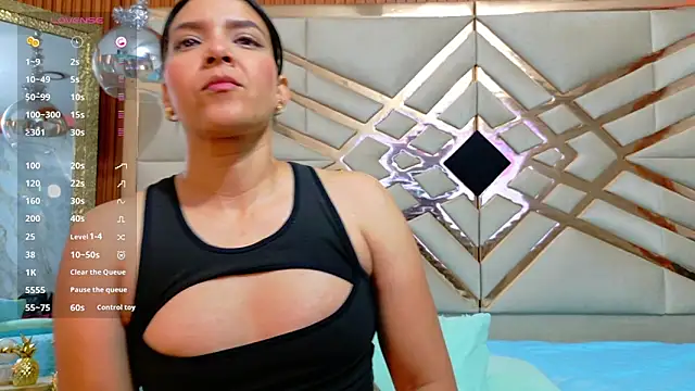 Sluttyandmature online show from March 6, 2026, 12:44 pm