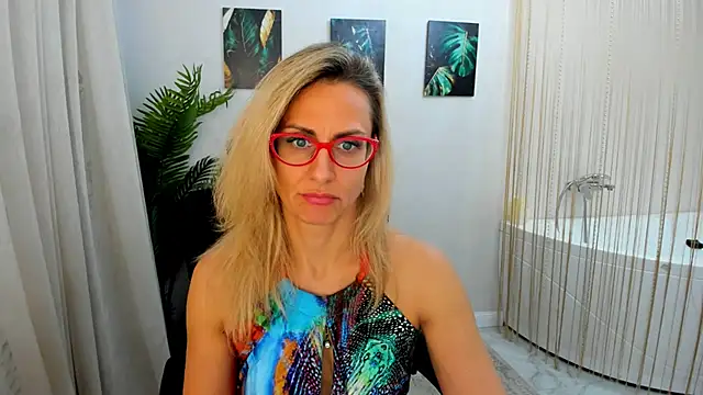 MuseOfStage online show from November 30, 2025, 11:44 am