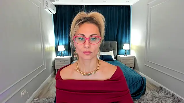 MuseOfStage online show from December 2, 2025, 11:23 am