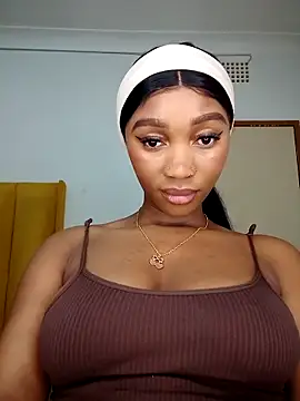 Shria107 online show from September 12, 2025, 5:24 pm