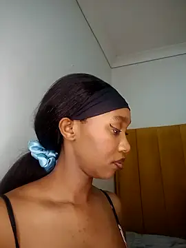 Shria107 online show from September 22, 2025, 10:38 pm