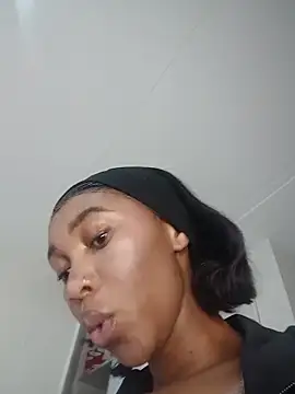 Shria107 online show from June 27, 2026, 10:54 am