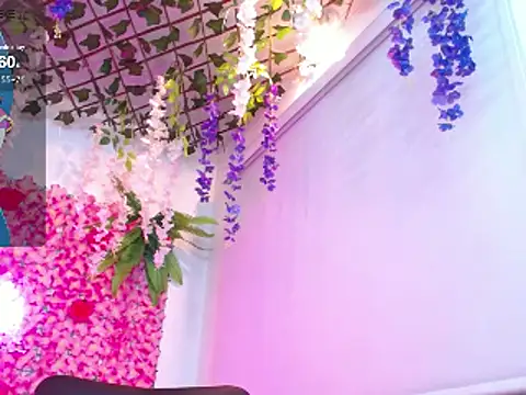 BLONDE SEXYHOT online show from March 7, 2025, 6:13 am